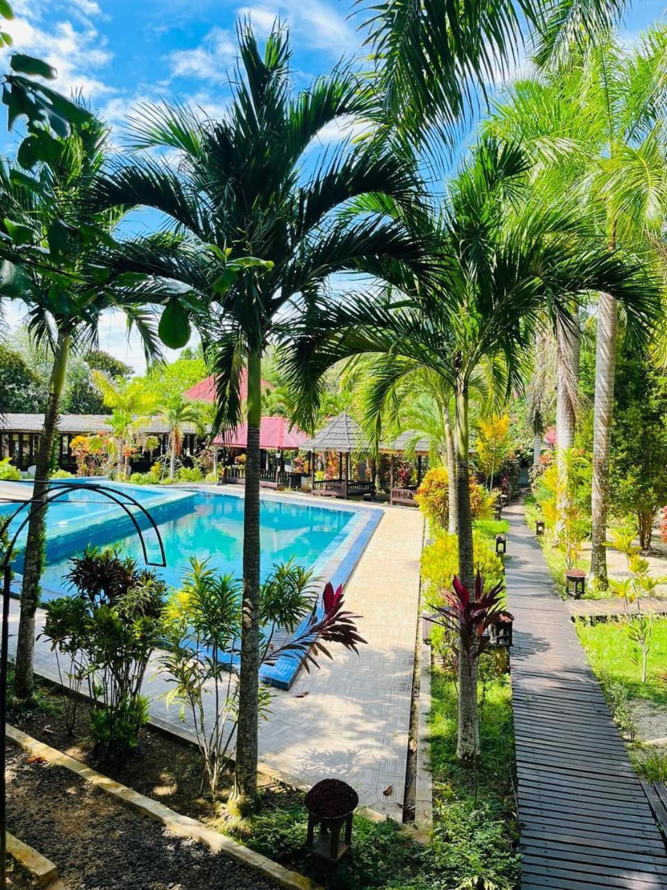 Kasuari Valley Beach Resort Sorong Exterior foto