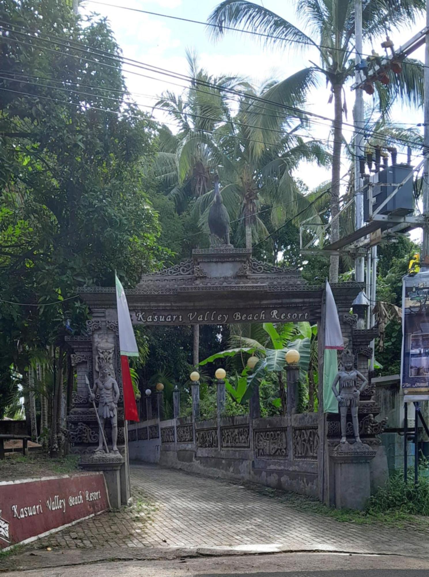 Kasuari Valley Beach Resort Sorong Exterior foto